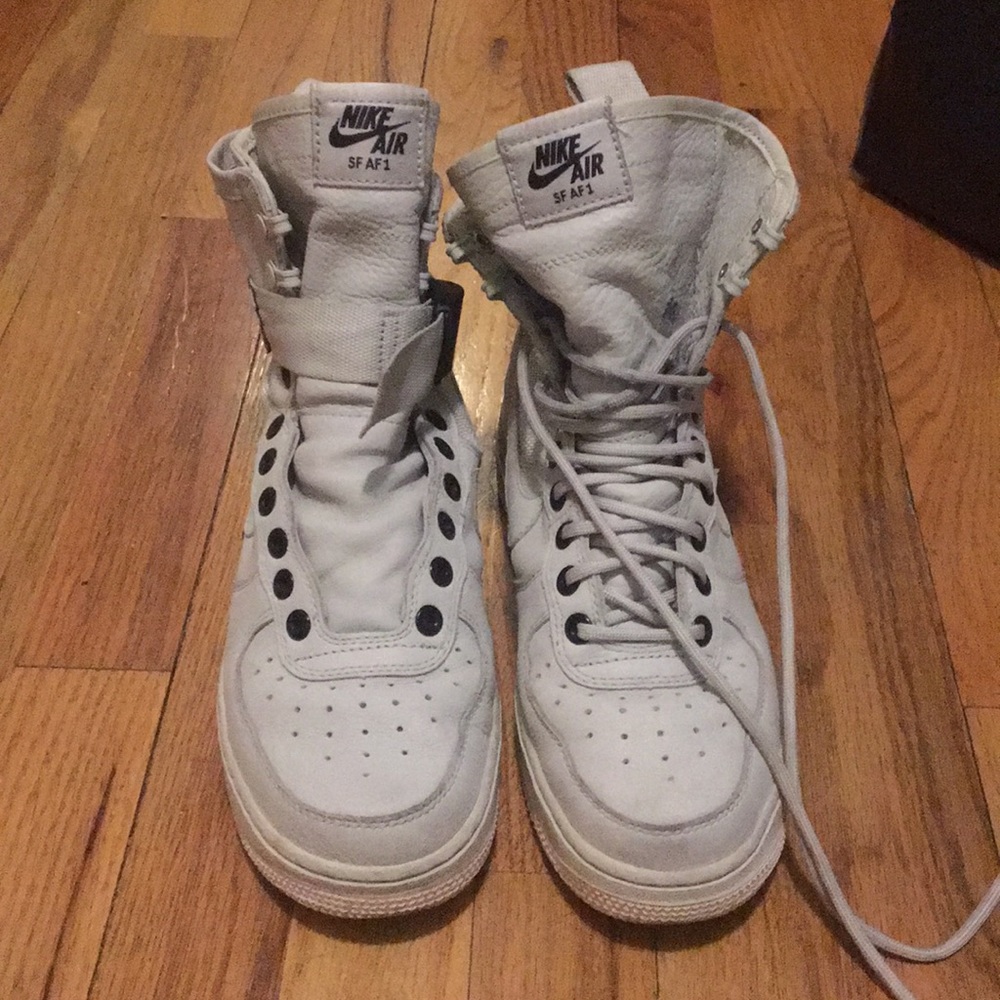 NIKE SF AF1 (light bone)